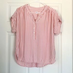 Gap shirt